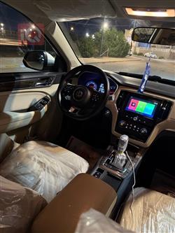 ئێم جی RX5